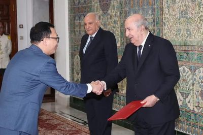 Đại sứ Việt Nam trình Thư Ủy nhiệm lên Tổng thống Algeria