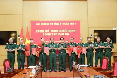 Quân khu 5 công bố các quyết định nhân sự tại Bộ CHQS Đà Nẵng, Gia Lai và Quảng Ngãi