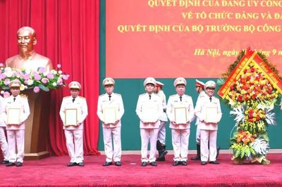 Hợp nhất 2 cục, thành lập Cục Công nghệ thông tin và Cơ yếu