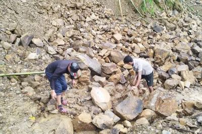 Mưa lớn gây ngập, sạt lở, chia cắt nhiều bản làng ở Nghệ An, Thanh Hóa