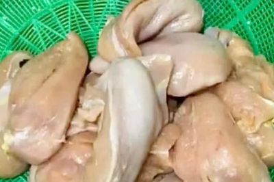 Hà Nội yêu cầu làm rõ phản ánh thực phẩm có dấu hiệu hư hỏng tại trường học