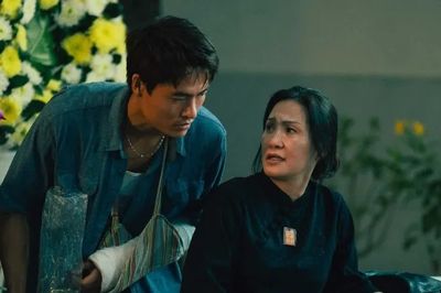 Vừa khởi chiếu, 'Lên Hương' vượt 'Hộ linh tráng sĩ'