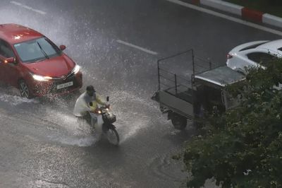 Dự báo thời tiết ngày 16/9: Hà Nội, Phú Thọ, Hưng Yên có mưa rất to