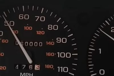 5 bộ phận ô tô cần thay thế khi xe chạy hơn 96.000 km
