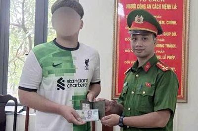 Tân sinh viên đánh rơi 10 triệu đồng khi mới lên Hà Nội nhập học