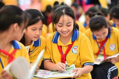 Dồn lực giải 'cơn khát' sách giáo khoa: Điều chuyển tức thì, ưu tiên vùng khó