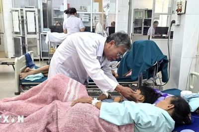 Quảng Trị: Hàng chục người nghi ngộ độc thực phẩm sau khi ăn bánh mỳ