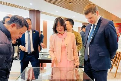 Khởi động kế hoạch 'mở đường' đưa 'di sản Việt Nam lưu lạc' về nước