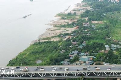 Hà Nội bổ sung phương tiện được lưu thông qua cầu Thăng Long
