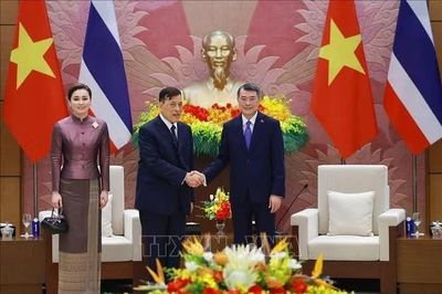 Thủ tướng hội kiến Nhà vua và Hoàng hậu Thái Lan