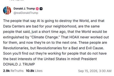 Tổng thống Trump bác bỏ cảnh báo về AI sáu lần trong một ngày