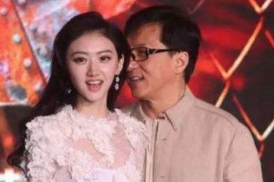 Ảnh cũ Cảnh Điềm và Thành Long bất ngờ bị đào lại, gây tranh cãi sau 13 năm