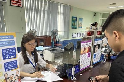 Trục lợi bảo hiểm thất nghiệp: Cái giá không chỉ là hoàn trả tiền hưởng sai