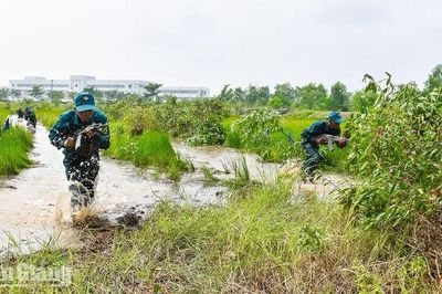 Phó Bí thư Tỉnh ủy Trần Thị Thanh Hương dự diễn tập chiến đấu phòng thủ xã Giang Thành