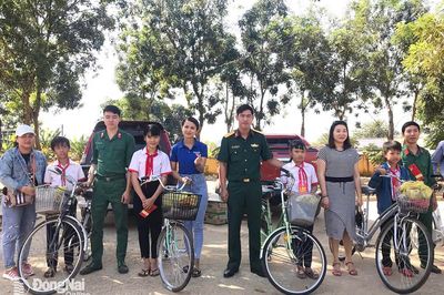 Học Bác để làm tốt công tác dân vận