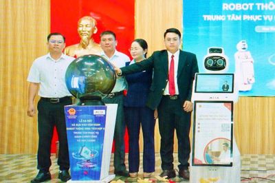 Xã Vạn Thắng đưa Robot thông minh tích hợp AI vào phục vụ người dân