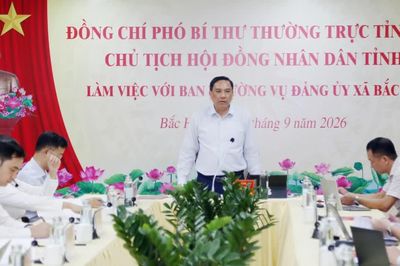 Phó Bí thư Thường trực Tỉnh ủy Hoàng Giang làm việc với xã Bắc Hà