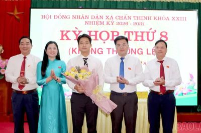 Đồng chí Đồng Mạnh Linh được bầu giữ chức Chủ tịch UBND xã Chấn Thịnh, nhiệm kỳ 2026 - 2031