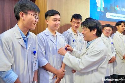 Chào đón 150 tân bác sĩ nội trú