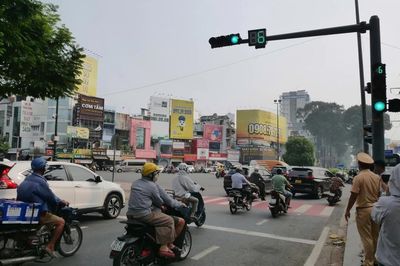 TP.HCM thí điểm đèn tín hiệu tại điểm nóng giao thông ngã 6 Cộng Hòa