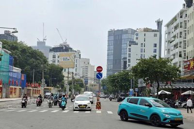 TP.HCM: Tổ chức giao thông 2 tuyến đường phục vụ thi công ga ngầm Metro số 2