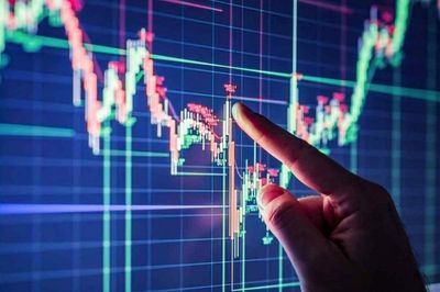 Blue-chips dẫn sóng, VN-Index bật tăng gần 23 điểm