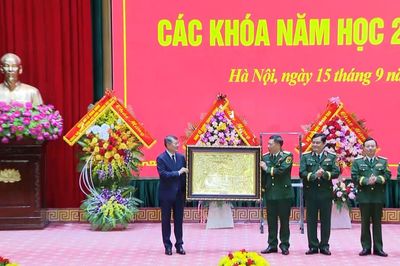 Học viện Quốc phòng khai giảng năm học mới