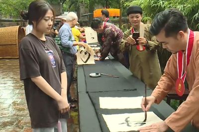 Kết nối thư pháp với âm nhạc và không gian di sản