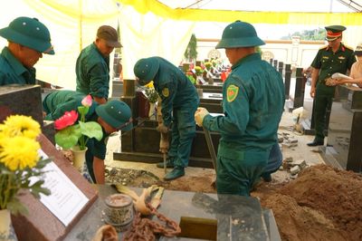 Hà Nội tăng tốc lấy mẫu ADN liệt sĩ