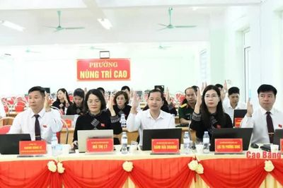 Kỳ họp thứ 4 (chuyên đề) HĐND phường Nùng Trí Cao khóa II