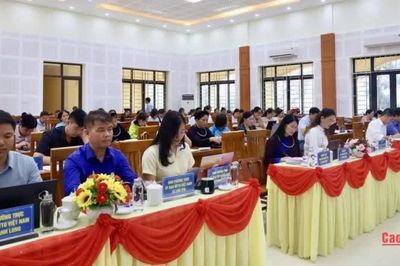 Bàn giải pháp nâng cao năng lực cán bộ phụ nữ cơ sở trong triển khai Dự án 8