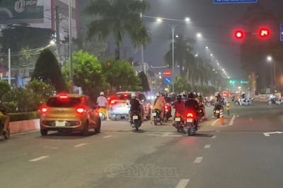 Chưa rõ nguyên nhân sương mù, người dân cần chủ động bảo vệ sức khoẻ