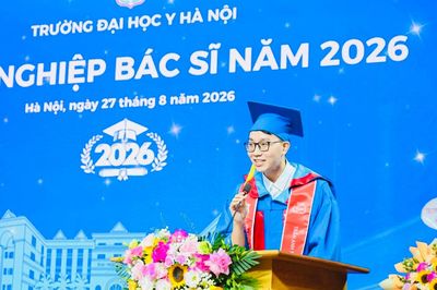 Từ nam sinh 'vừa đủ điểm' đến thủ khoa Răng Hàm Mặt, giành học bổng tiến sĩ Nhật
