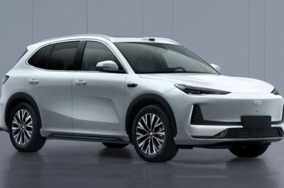 Geely EX5 mới lộ diện với khoang hành lý phía trước, thêm 114 mã lực
