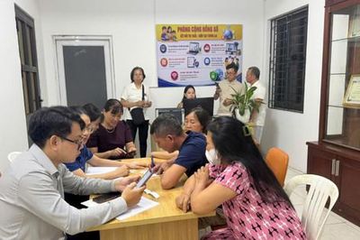 Ánh đèn khuya, mở lối vào đời sống số