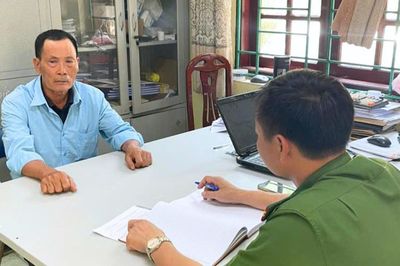 Người đàn ông 67 tuổi ra đầu thú sau 40 năm trốn truy nã