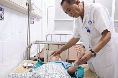 Đau đầu, buồn nôn sau ngã xe đạp, bé 9 tuổi đi khám phát hiện chấn thương sọ não nguy hiểm