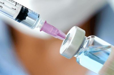 Tiêm vaccine: Phòng bệnh, giảm nguy cơ biến chứng nặng và tử vong