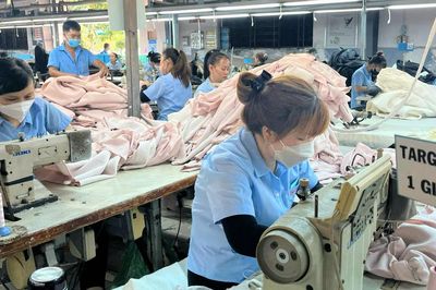 Khơi thông dòng vốn cho sản xuất cuối năm