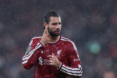 Szoboszlai lập tuyệt phẩm, Liverpool tiễn Tottenham rời Carabao Cup