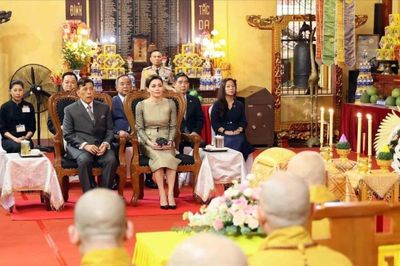 Nhà vua và Hoàng hậu Thái Lan thăm chùa Quán Sứ và dự lễ cầu an