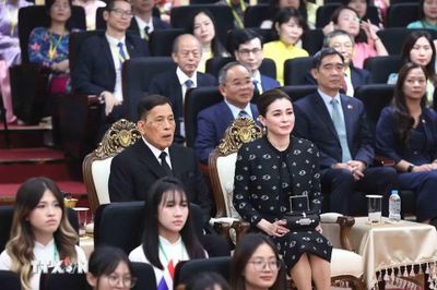 Nhà vua, Hoàng hậu Thái Lan thăm Trung tâm Ngôn ngữ và Văn hóa Thái Lan