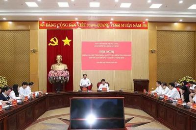 Đoàn kiểm tra, giám sát của Bộ Chính trị làm việc với Ban Thường vụ Tỉnh ủy Ninh Bình