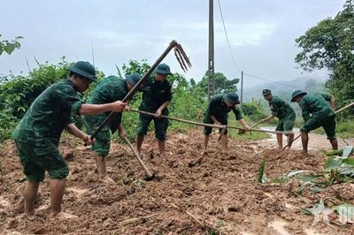 Tiến hành công tác Đảng, công tác chính trị trong ứng phó với mưa lớn, ngập lụt, lũ quét