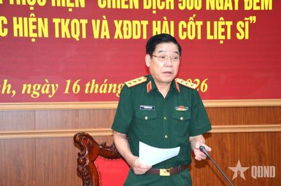 Thượng tướng Nguyễn Văn Gấu kiểm tra kết quả thực hiện Chiến dịch 500 ngày đêm tại Hà Tĩnh