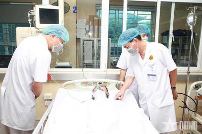 Bệnh viện Quân y 354 nỗ lực điều trị nạn nhân vụ cháy tại Thụy Khuê