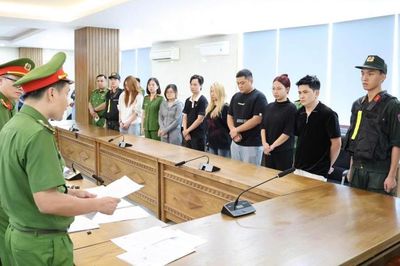Khởi tố quản lý và 6 nhân viên quán Saga có hành vi buôn bán 'khí cười'