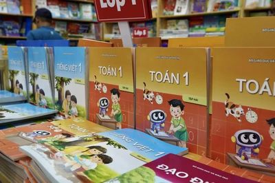 [VIDEO] Sách giáo khoa loạn giá trên sàn thương mại điện tử, doanh thu 7 tỷ đồng