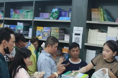 TPHCM chủ động bổ sung sách giáo khoa theo nhu cầu thực tế