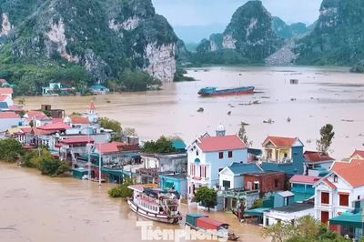 Ninh Bình: Lũ trên sông Hoàng Long vượt Báo động 3, hàng trăm học sinh chuyển sang học online